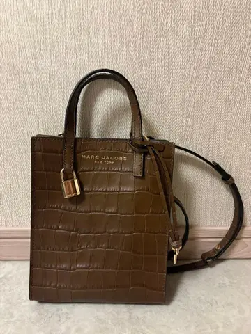 마크 제이콥스 브라운 크로커다일풍 숄더백