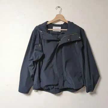 새상품급 OPAQUE.CLIP 네이비 마운틴 파카 [36/S]