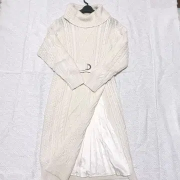 MERCURY DUO 머큐리 듀오 플리츠 절개 니트 원피스