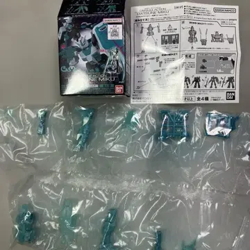 건담 캡슐 액션 하츠네 미쿠 클리어 컬러 Ver.