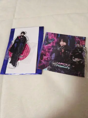 꿈 먹는 NEON 유라 아크릴 스탠드 아크릴 키링 세트