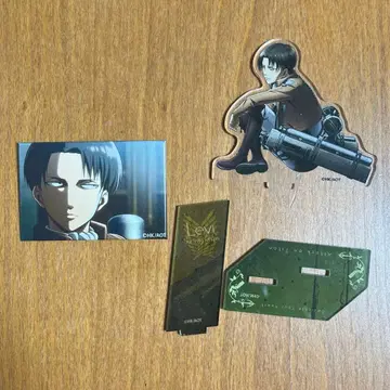 진격의 거인 리바이 아크릴 스탠드 캔뱃지 세트