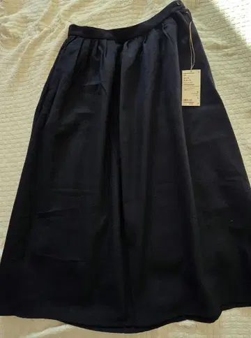 [ 새상품 ] 무인양품 턱 스커트 다크 네이비 L 사이즈