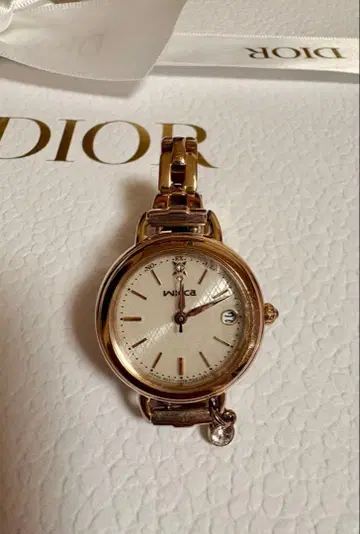 시티즌 wicca 골드 솔라 전파 시계