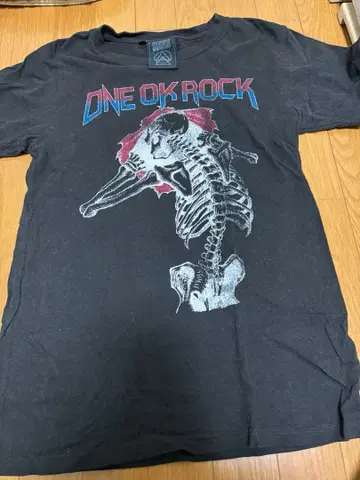 ONE OK ROCK 2016 스페셜 라이브 티셔츠 M