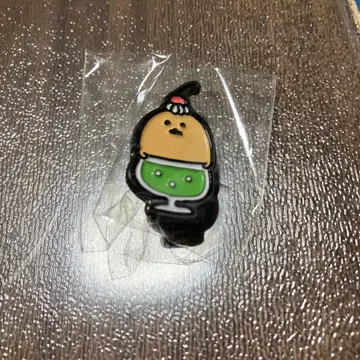 농담곰 핀 배지