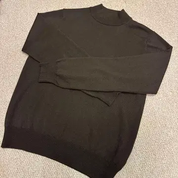 새상품급 BeamsF 모크넥 니트 다크 브라운 48