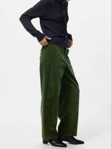 유니클로 코듀로이 커브 팬츠 기장 짧은 그린