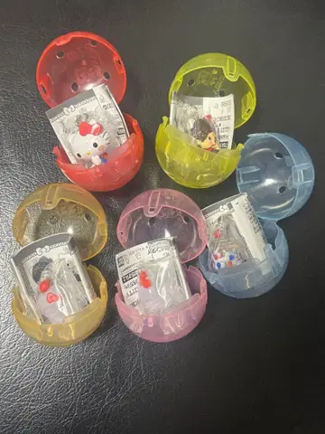 몬치치 x 헬로키티 메지루시 액세서리