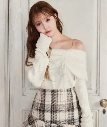 one after another NICE CLAUP 오프숄더 니트