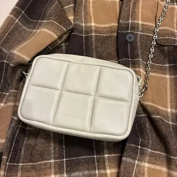 ADD CULUMN 퀼팅 숄더백