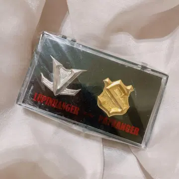 루팡 레인저 vs 패트롤 레인저 메탈 핀 배지 세트