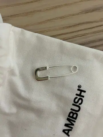 AMBUSH 앰부쉬 안전핀 귀걸이 실버 925