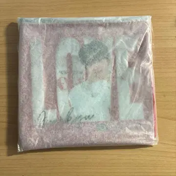 treasure 준규 클리어 파우치