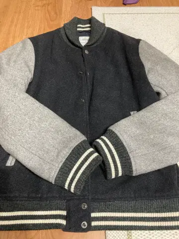 빔즈 점퍼 그레이 바시티 자켓