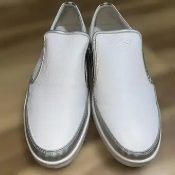 TOPSEVEN 화이트 가죽 슬립온 슈즈