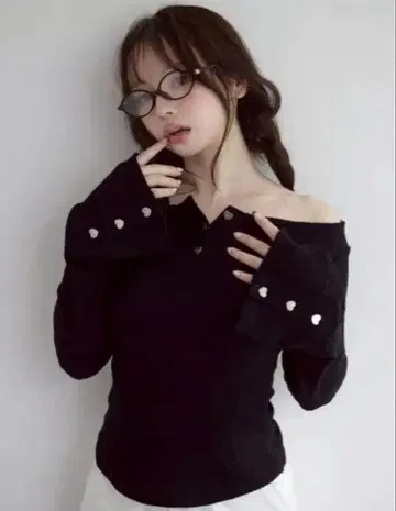 ANDMARY Dorothy heart tops black