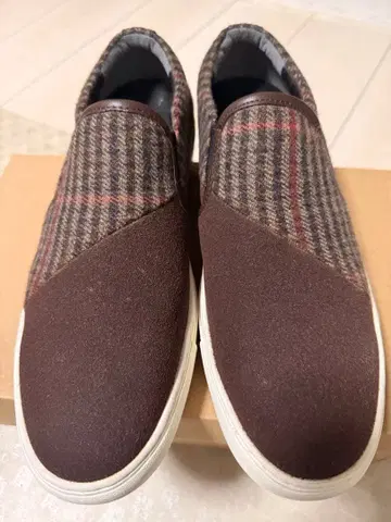 TK TAKEO KIKUCHI 다케오 키쿠치 브라운 체크 무늬 슬립온