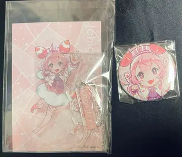 니지산지 우시카미 이치고 아크릴 키링 캔뱃지