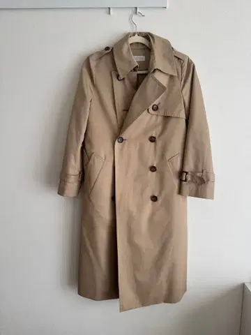 베이지 트렌치코트 허리 벨트 포함