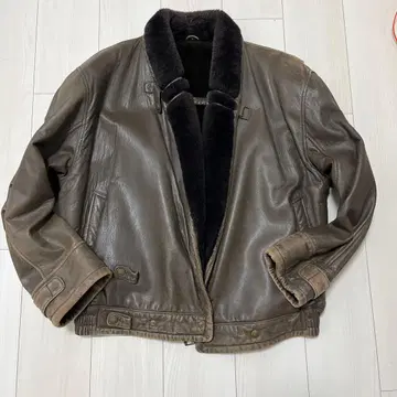 브라운 가죽 아우터 보아 포함