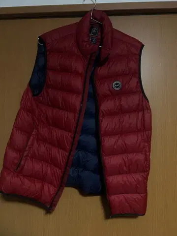 Abercrombie & Fitch 다운 베스트 S