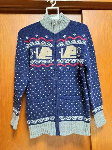 레어 고래 패턴 니트 가디건