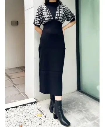 머큐리 듀오 체크 자카드 도킹 니트 원피스