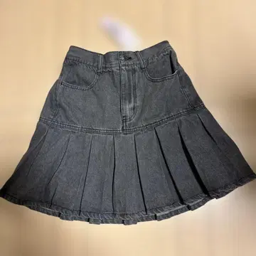 PUNYUS 블랙 플리츠 스커트 사이즈 1