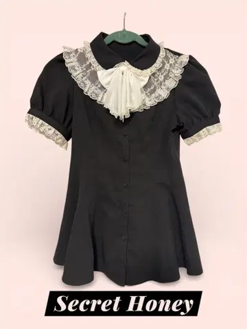 시크릿허니 레이스 옷깃 블라우스 블랙