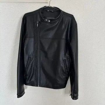 ZARA 블랙 가죽 자켓