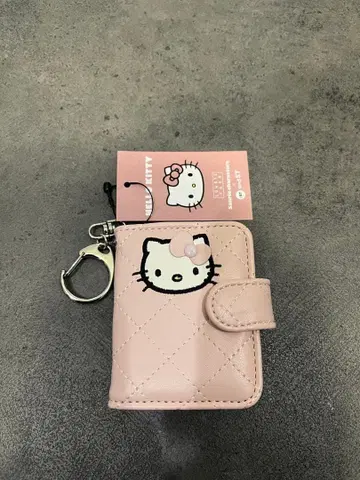 키티 로리즈팜 lowrys farm 콜라보