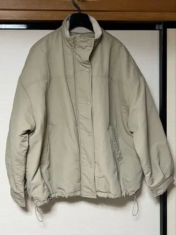 Alma design 나일론 자켓 베이지 스탠드 카라 겨울용 M 사이즈