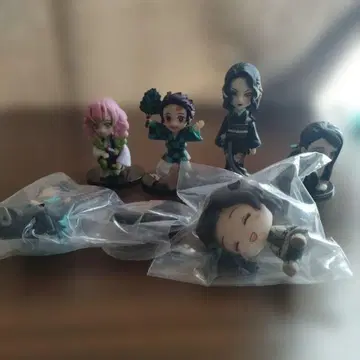 귀멸의 칼날 월드 컬렉션 피규어 SD 탄지로 나비 저항