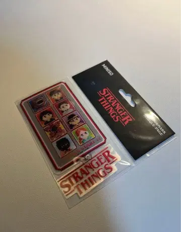 캐나다에서 구매! 그림체가 바뀌는 북마크! 스트레인저 씽스