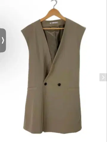 [ 새상품 ] ZARA 슬리브리스 베스트