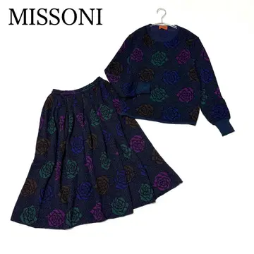 [ 미쏘니 ] 장미 패턴 니트 셋업 플레어 스커트 블루 계열 M 사이즈