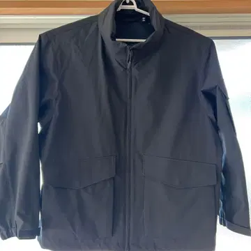 GU 다크 그레이 나일론 자켓