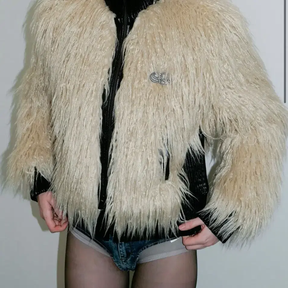 Sculptor Mongolian Shearling Fur Jacket on Bunjang Global Site.