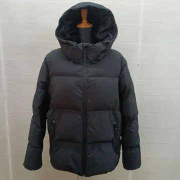 GU 블랙 패딩 자켓 후드 부착