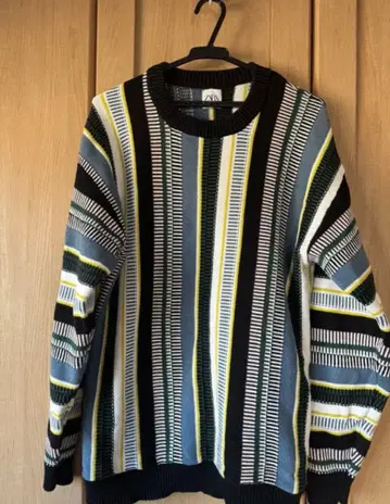 ZARA 스트라이프 니트 스웨터