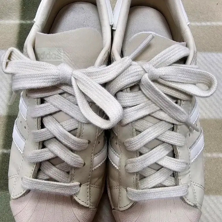 adidas gazelle silver green womens Buy Adidas adiFOM Superstar Mule IG8277