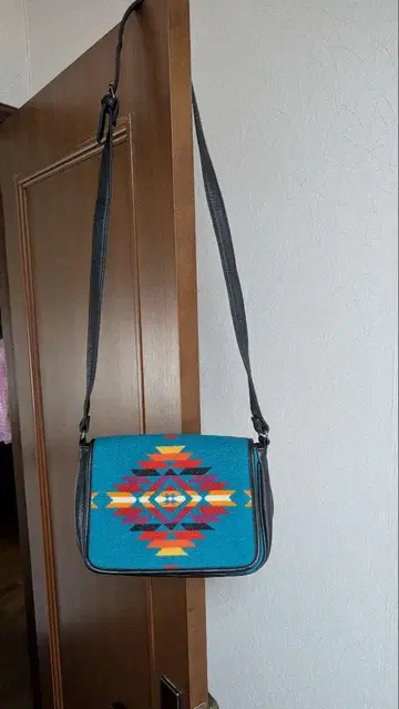 [초레어] Pendleton 울 숄더백 네이티브 아메리칸