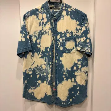 URBAN OUTFITTERS 스플래터 데님 셔츠 S