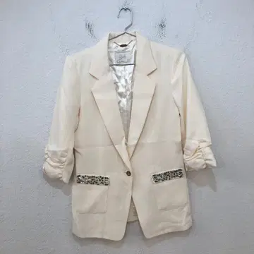 레이디 Rady 포켓 비쥬 자켓 화이트 계열 [ S ]