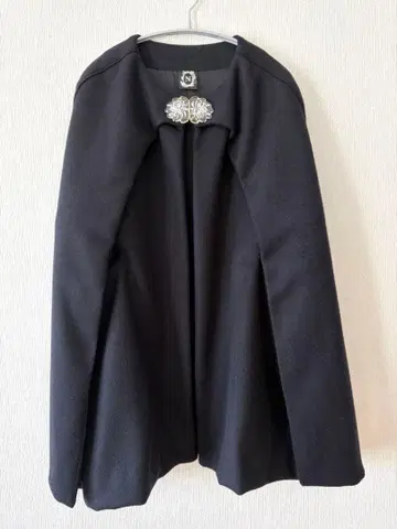 케이프 코트 블랙 한정판