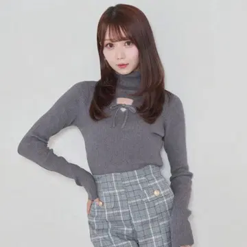 rosemuse 리본 포인트 터틀 니트 탑 그레이