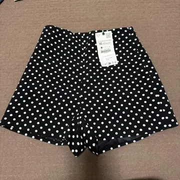ZARA 하이라이즈 도트 숏팬츠