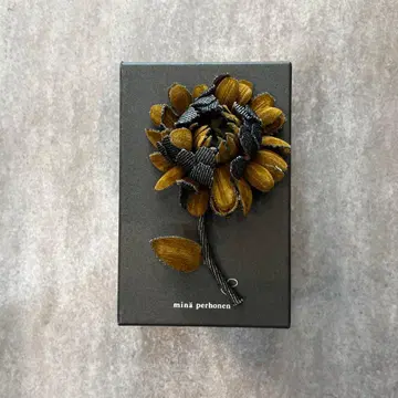 미나 페르호넨 fete 플라워 코사지 브로치 박스 포함