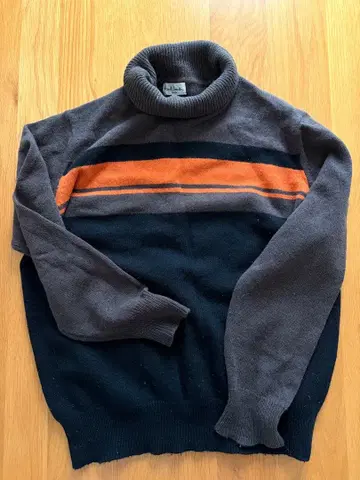 폴스미스 터틀넥 니트 스웨터